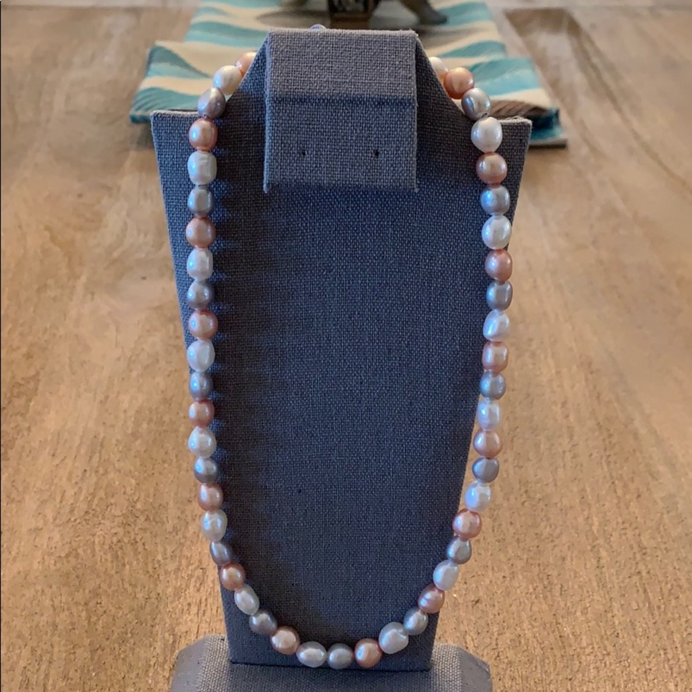 Beautiful Honora multicolored freshwater pearl necklace. Never worn without tags